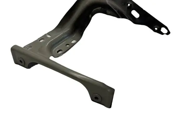 Volkswagen Tiguan Front splash guards bracket 5NA821135B