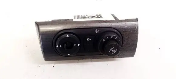 Chevrolet Captiva Wing mirror switch