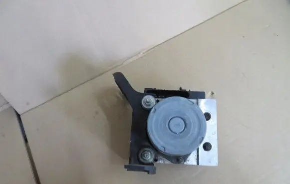 Opel Corsa A ABS Pump 13277813
