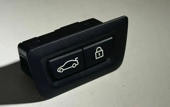 BMW 7 F01 F02 F03 F04 Tailgate/boot open switch button 9275121