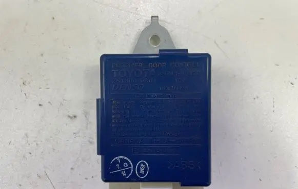 Lexus RX 330 - 350 - 400H Keyless (KESSY) go control unit/module 8974148120 2513000601
