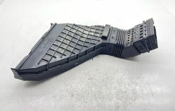 KIA Sportage Air intake duct part 28210D3100
