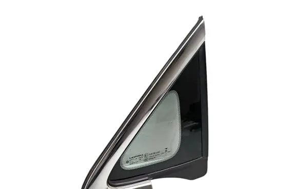 Chrysler Pacifica Front triangle window/glass 68227745AE 09051710701 43R001229
