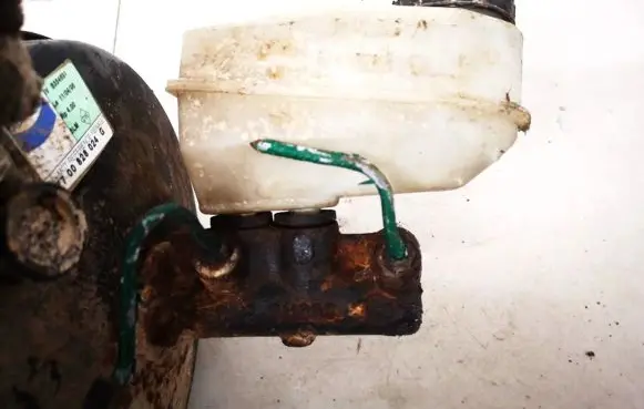 Master brake cylinder