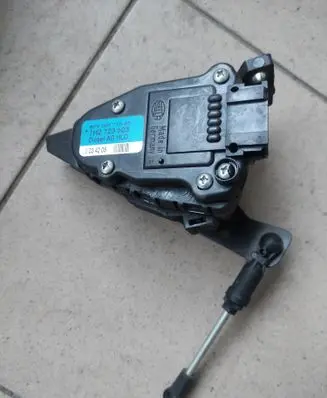 Volkswagen Transporter - Caravelle T5 Accelerator pedal position sensor 7H2723503