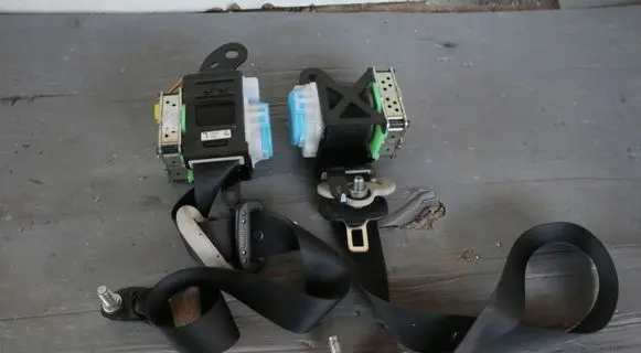 Mazda 6 Front seatbelt 76769