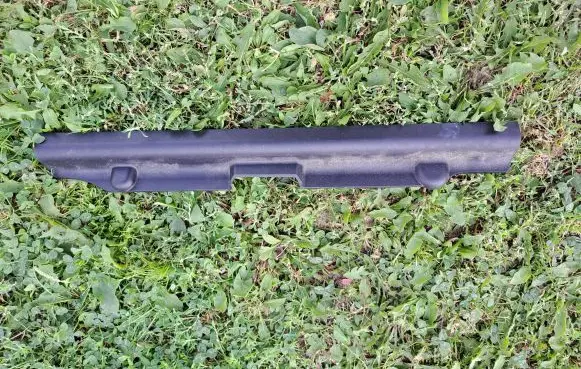 BMW 1 E81 E87 Front passenger seat rail trim 90067811