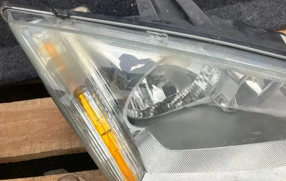 Ford Focus Headlight/headlamp 4M5113W029AD 10178 011402A1