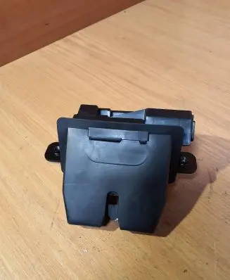 Ford Fiesta Tailgate/trunk/boot lock/catch/latch 8A61A442A66BB