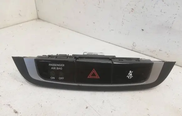 Hyundai ix35 Hazard light switch 847402S450TAN 130221 N45N