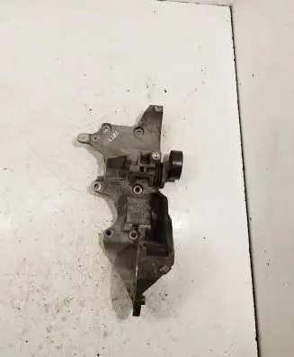 Volkswagen PASSAT B7 Engine mounting bracket 03L903143Q