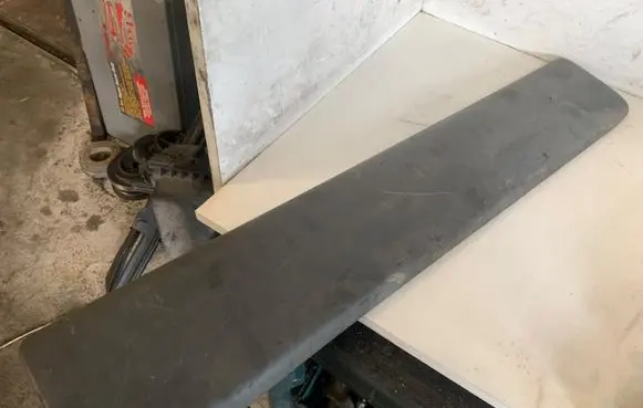 Renault Trafic II (X83) Front door trim (molding) 8200036086