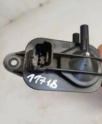 Peugeot 607 Air pressure sensor 9637328380 05H00 P6049715