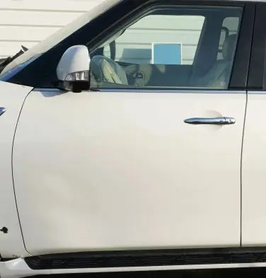 Infiniti QX80 Front door