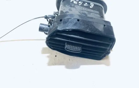 Mercedes-Benz A W168 Dash center air vent grill 1688300154