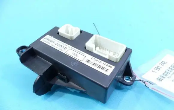 Lexus LS 460 - 600H Central body control module 89227-33010 IMPRK1191742