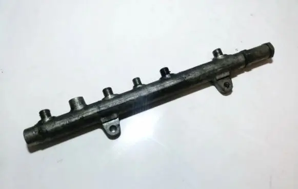 Renault Scenic II - Grand scenic II Fuel main line pipe 0445214024 7700114017