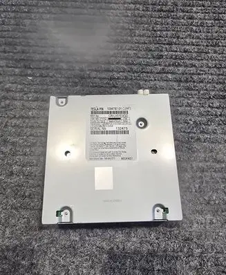 Tesla Model S Other devices 100478701C CRLX51E0GD 132475