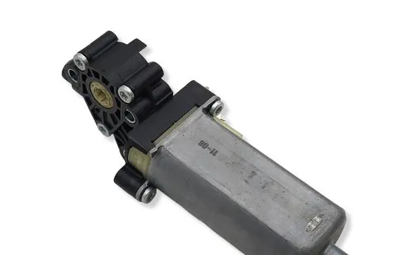 Mercedes-Benz CLS C218 AMG Steering column adjust motor 0390203402