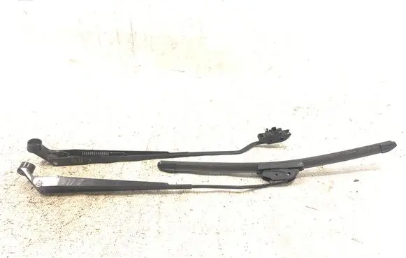 Suzuki Ignis Front wiper blade arm