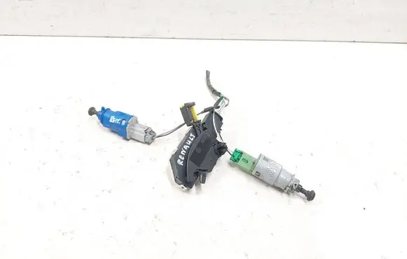 Renault Espace - Grand espace IV Clutch pedal sensor 8200666173