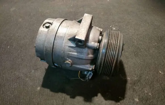 Renault Scenic I Air conditioning (A/C) compressor (pump) 1135309 12345923 041930052