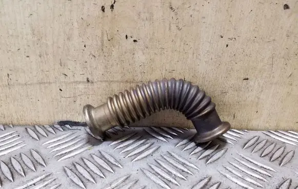 Nissan Juke I F15 EGR valve line/pipe/hose