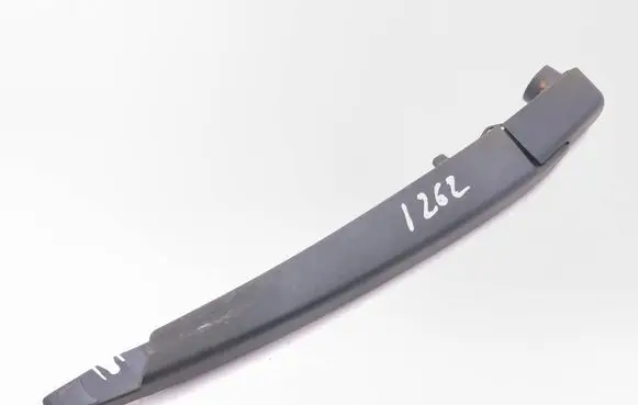 Nissan Qashqai J12 Rear wiper blade arm