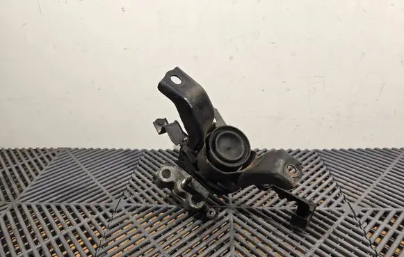 Toyota Prius+ (ZVW40) Engine mount bracket