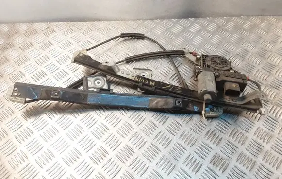 Ford Mondeo Mk III Front door window regulator motor 0130821771