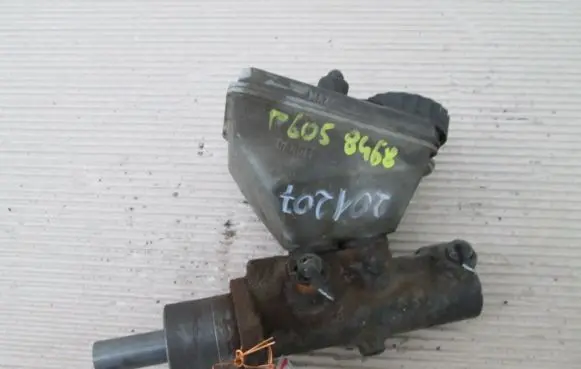 Peugeot 605 Master brake cylinder