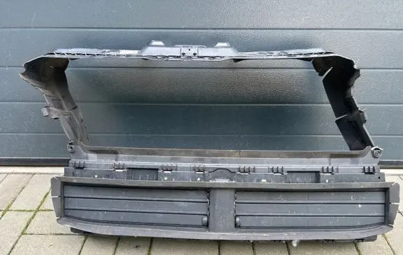 BMW 2 Active Tourer U06 Intercooler air guide/duct channel 