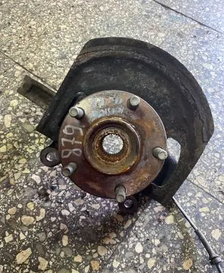 Nissan Qashqai Front wheel hub