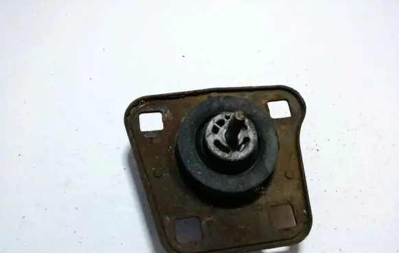 Ford Fiesta Engine mount bracket