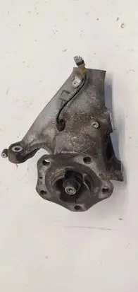 Front wheel hub spindle knuckle