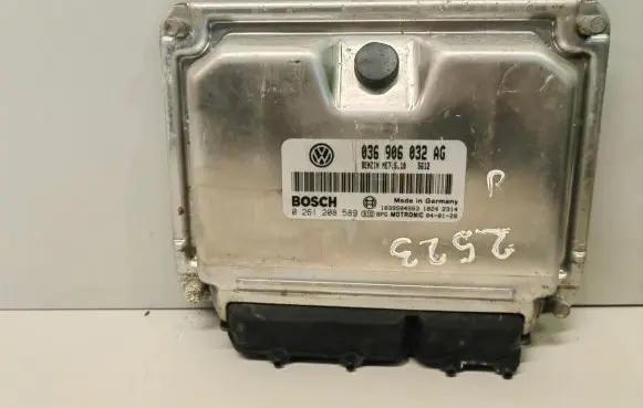 Volkswagen Golf V Engine control unit/module 036906032AG 0261208589