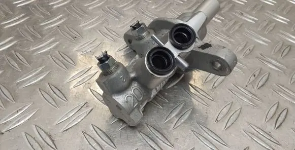 Toyota Aygo AB40 Master brake cylinder