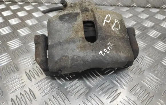 Volkswagen Touran I Front brake caliper