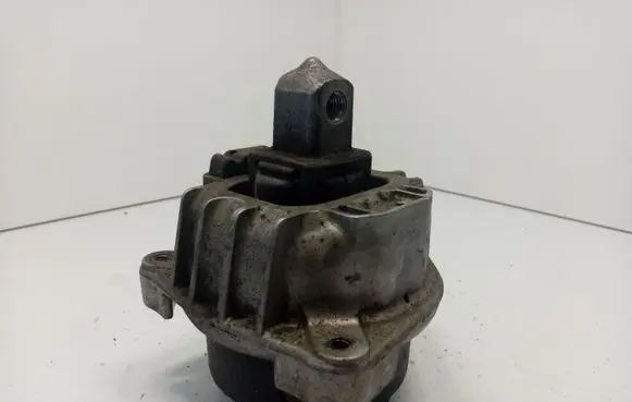 BMW 7 F01 F02 F03 F04 Engine mount bracket 22116775906
