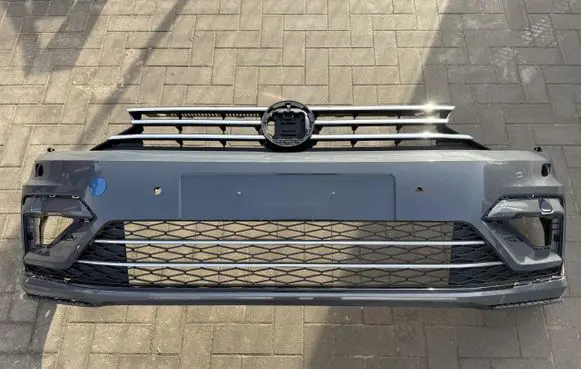 Volkswagen Touran III Front bumper 5TA807221AA