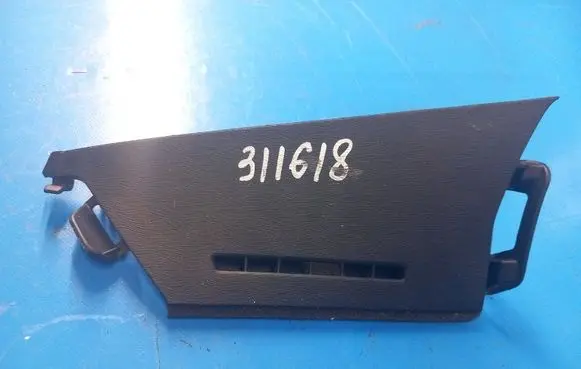 Toyota Prius+ (ZVW40) Radio/GPS head unit trim 6222547010