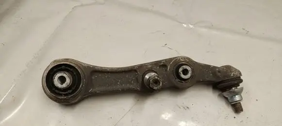 Mercedes-Benz C W205 Front lower control arm/wishbone A20513