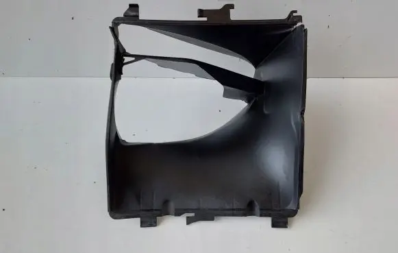 Porsche Macan (95B) Intercooler air guide/duct channel 95B117335N