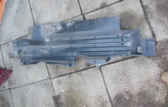 Mazda CX-7 Engine splash shield/under tray EH6456343