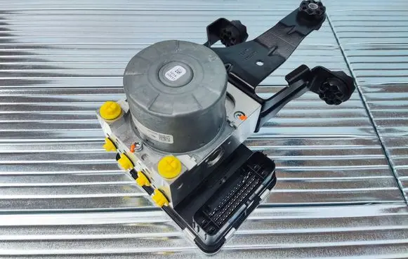 BMW 4 G22 G23 G24 G26 ABS Pump 5A2D755 5A2D756 10022023364