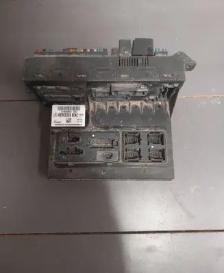 Mercedes-Benz E W211 Fuse module 2115453801