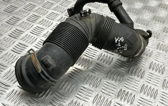 Volkswagen PASSAT B7 Air intake hose/pipe 3C0129654P