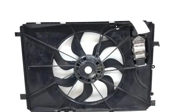 Mercedes-Benz B W246 W242 Radiator cooling fan shroud A2465000093