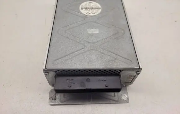 Audi Q7 4L Sound amplifier 4L0035223 4L0910223 7230010002