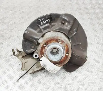 Mercedes-Benz EQB Front wheel hub A2473320100
